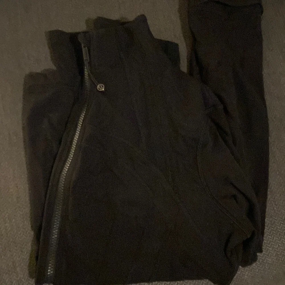 Lululemon Define Jacket - Picture 3 of 5